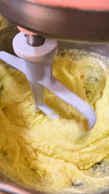 mixing the wet ingredients using a standalone mixture